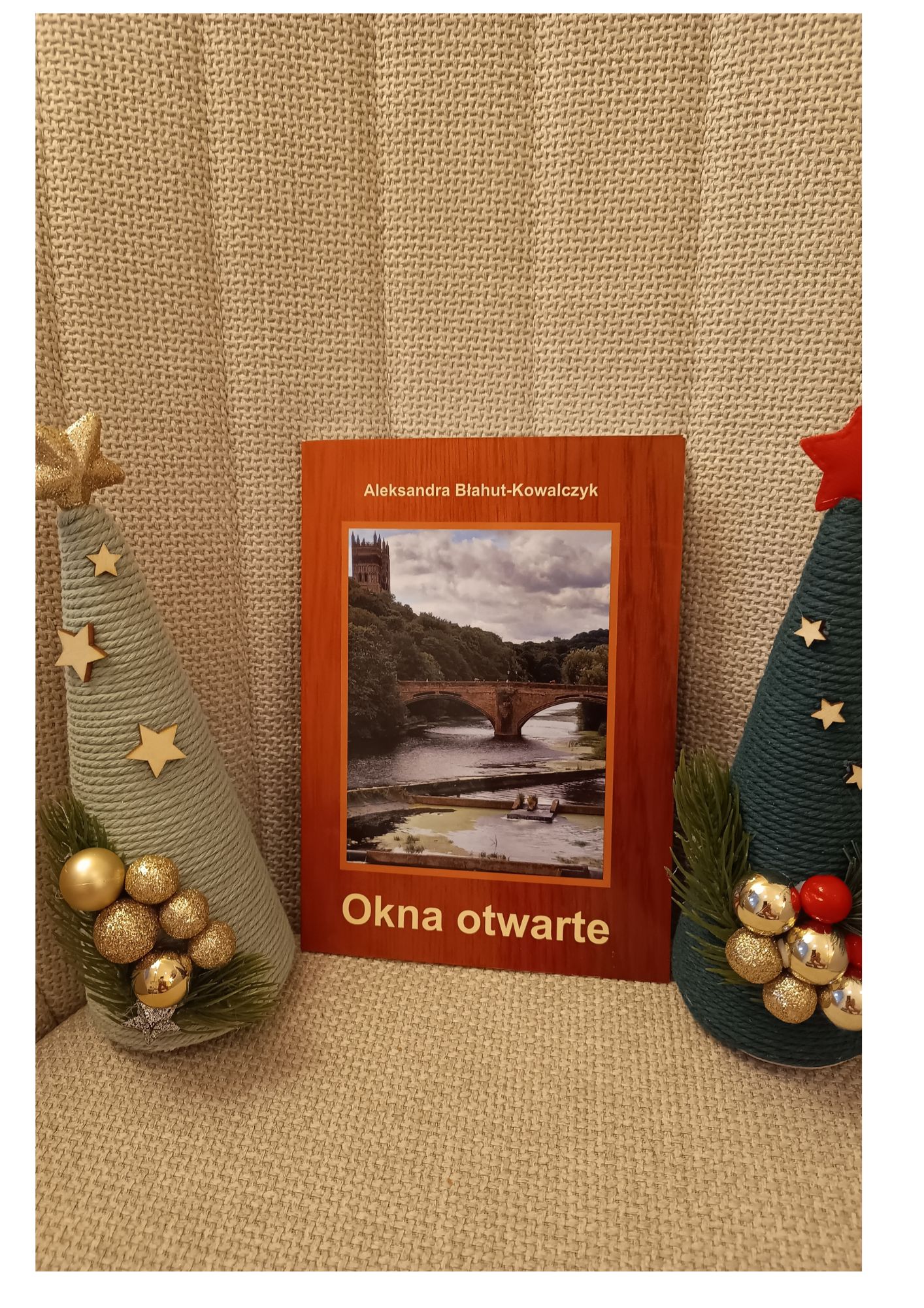 Okna otwarte